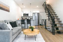 Neat, Quiet & Steps to Broad St | Room A