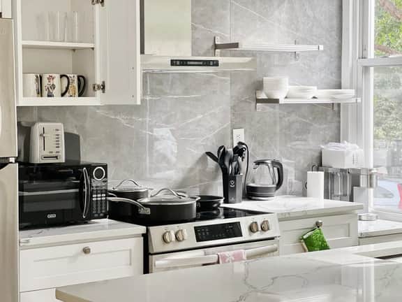 Ramblei near Drexel Park | Room 1M