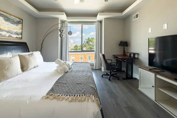 4BR Townhome w/ Rooftop & Backyard | Sleeps 8 - Image 4