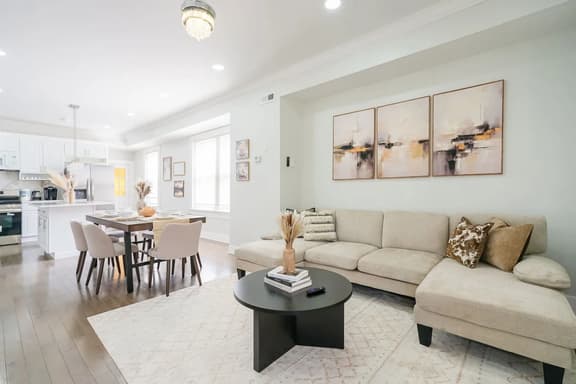 Spacious 3BR/3BA | Sleeps 7 | 10 Min to Stadium